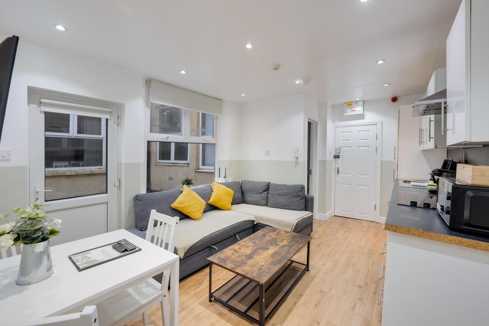 2 Bedroom Apartment For Up To 6 Nr Centre Cardiff Esterno foto